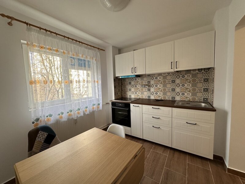 Iancului, 2 gs, balcon 10 mp, liber