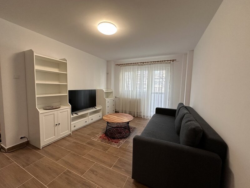 Iancului, 2 gs, balcon 10 mp, liber