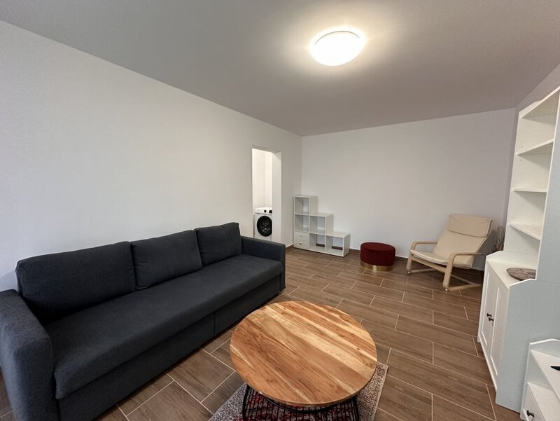 Iancului, 2 gs, balcon 10 mp, liber