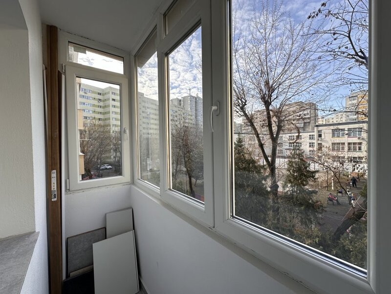 Iancului, 2 gs, balcon 10 mp, liber